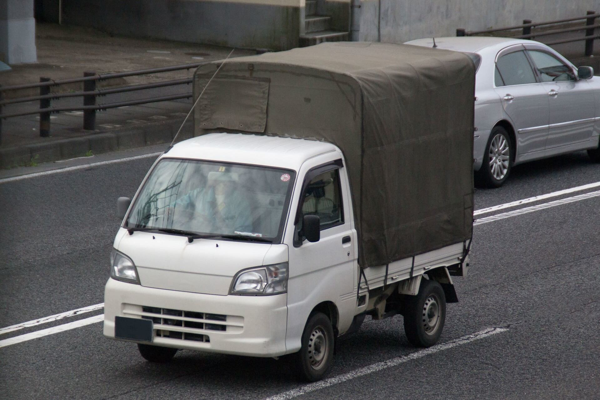 運送